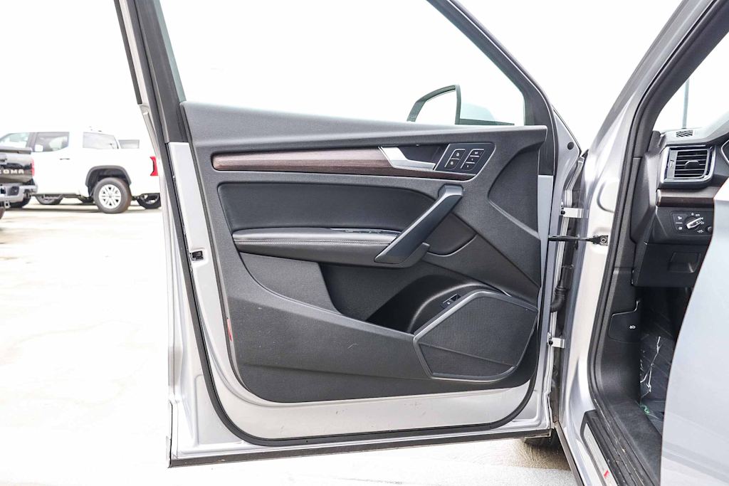 Thumbnail: 2022 Audi Q5 - 31