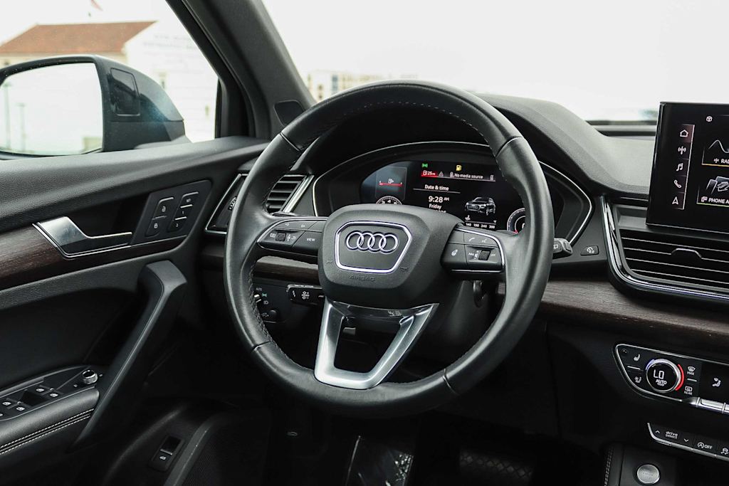 Thumbnail: 2023 Audi Q5 - 9