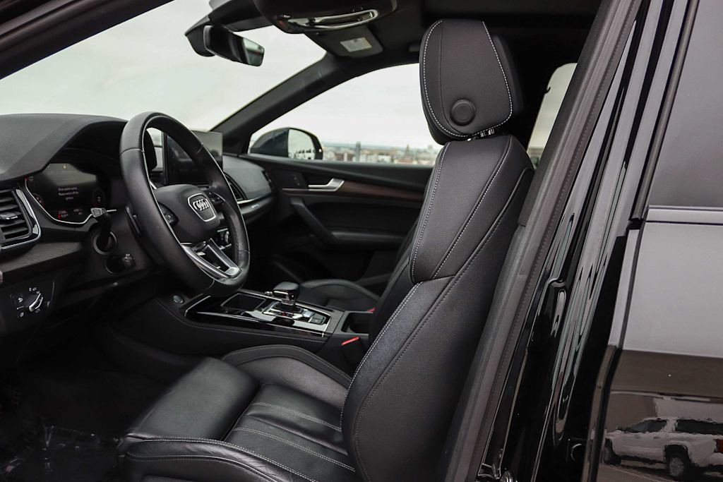 Thumbnail: 2023 Audi Q5 - 11