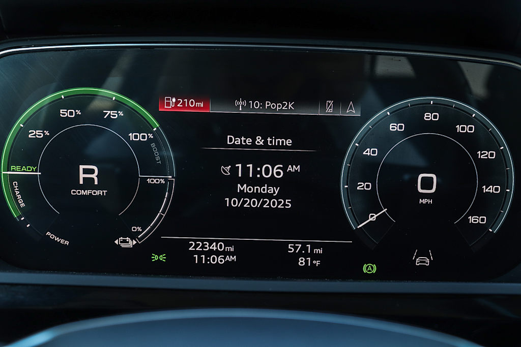 Thumbnail: 2024 Audi Q8 e-tron - 15