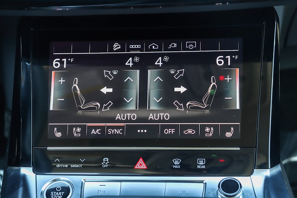 Thumbnail: 2024 Audi Q8 e-tron - 13