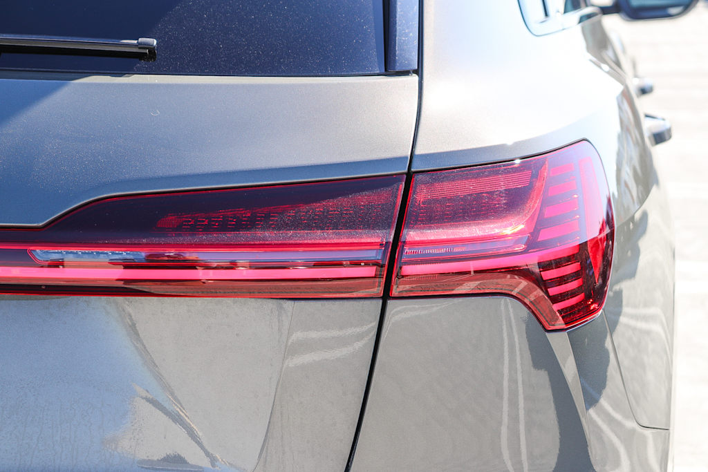 Thumbnail: 2024 Audi Q8 e-tron - 22