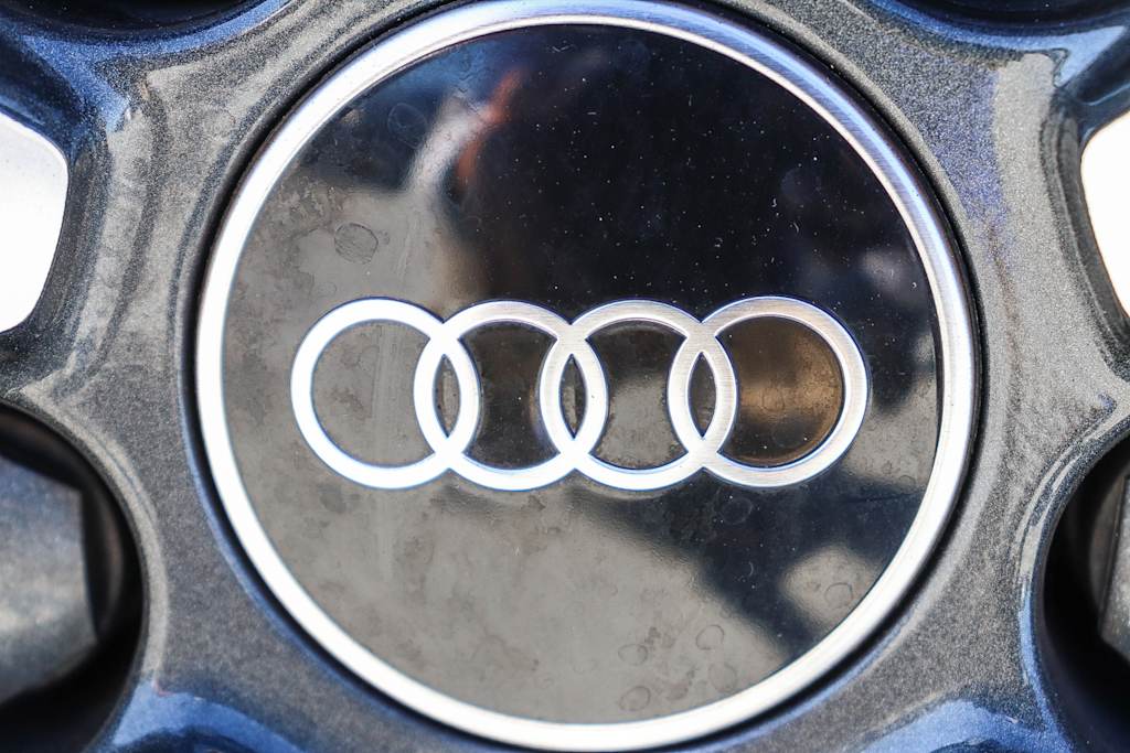 Thumbnail: 2024 Audi Q8 e-tron - 25