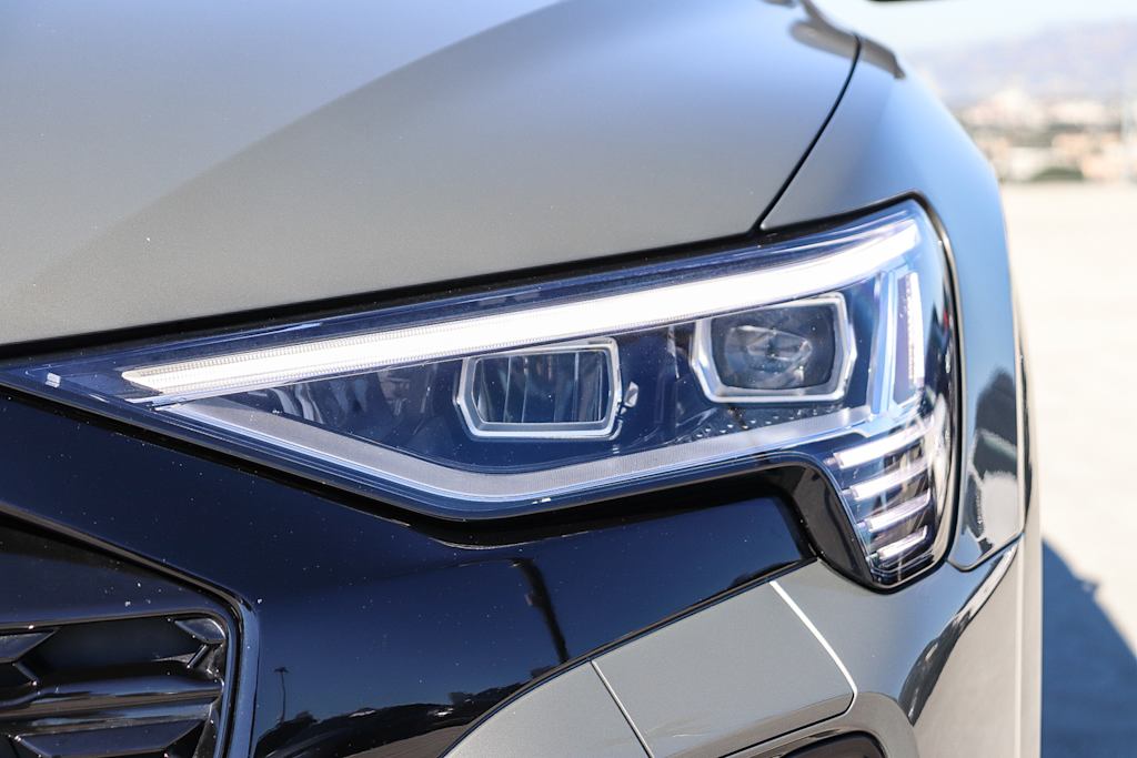 Thumbnail: 2024 Audi Q8 e-tron - 19