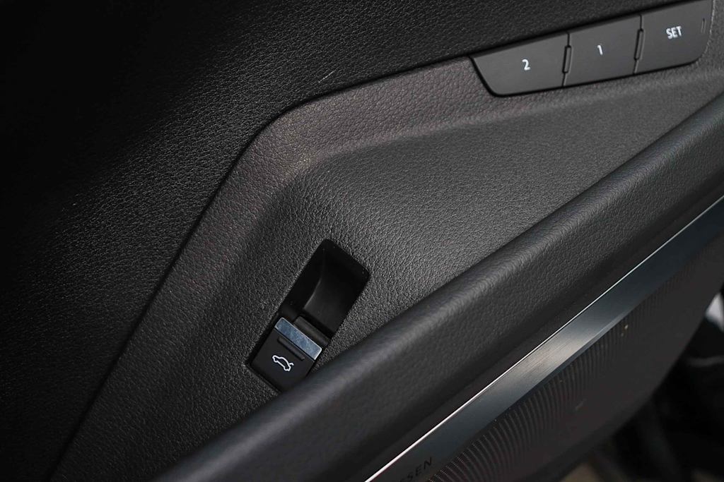 Thumbnail: 2024 Audi Q8 e-tron - 33