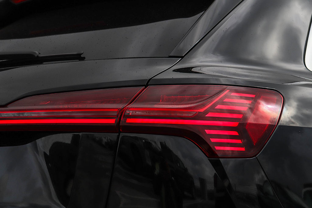 Thumbnail: 2024 Audi Q8 e-tron - 23