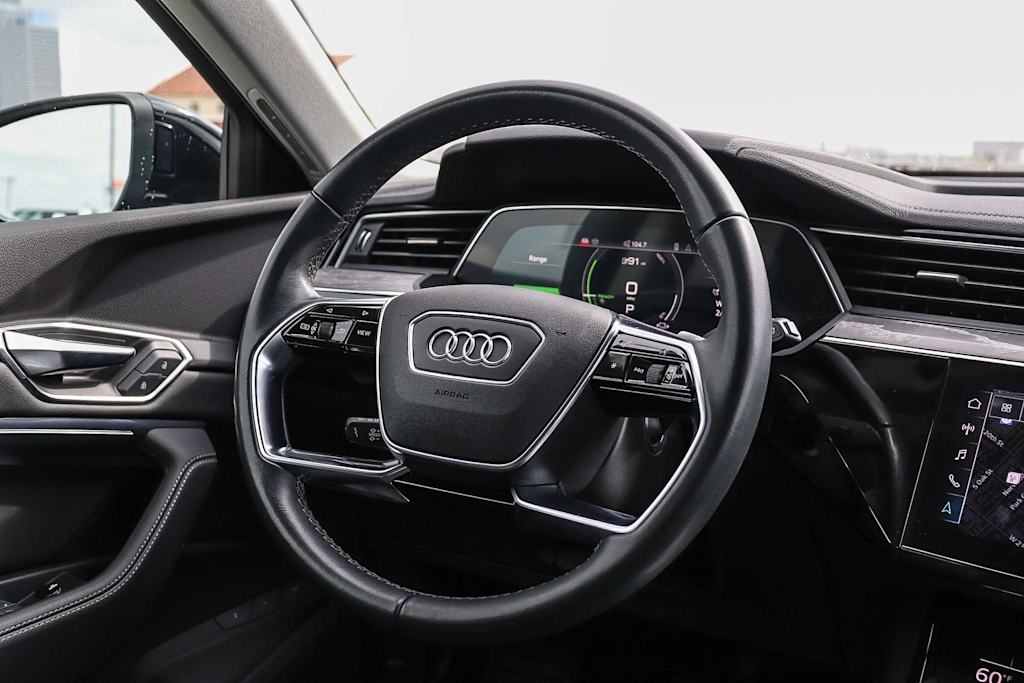 Thumbnail: 2024 Audi Q8 e-tron - 9