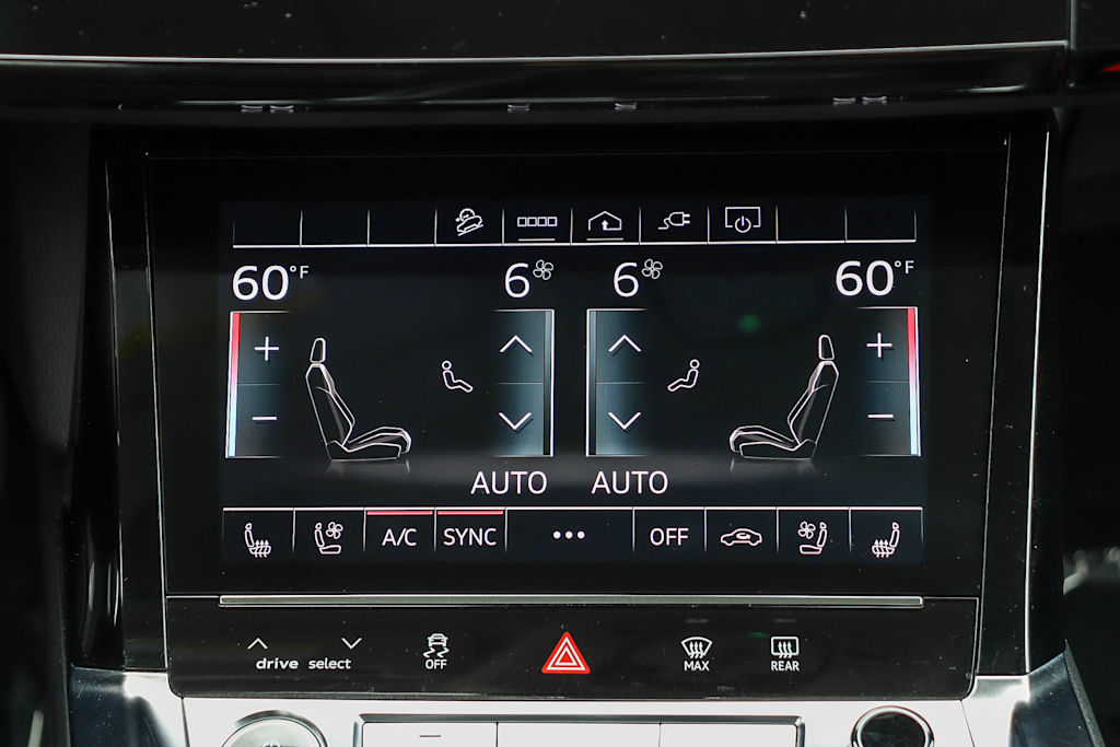 Thumbnail: 2024 Audi Q8 e-tron - 13