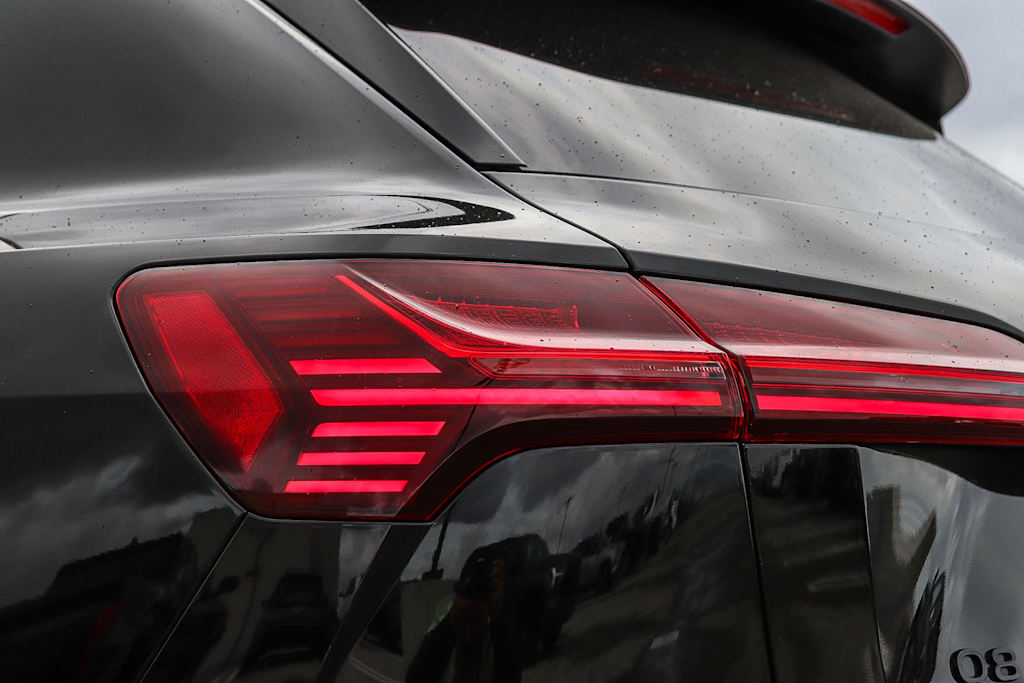 Thumbnail: 2024 Audi Q8 e-tron - 24