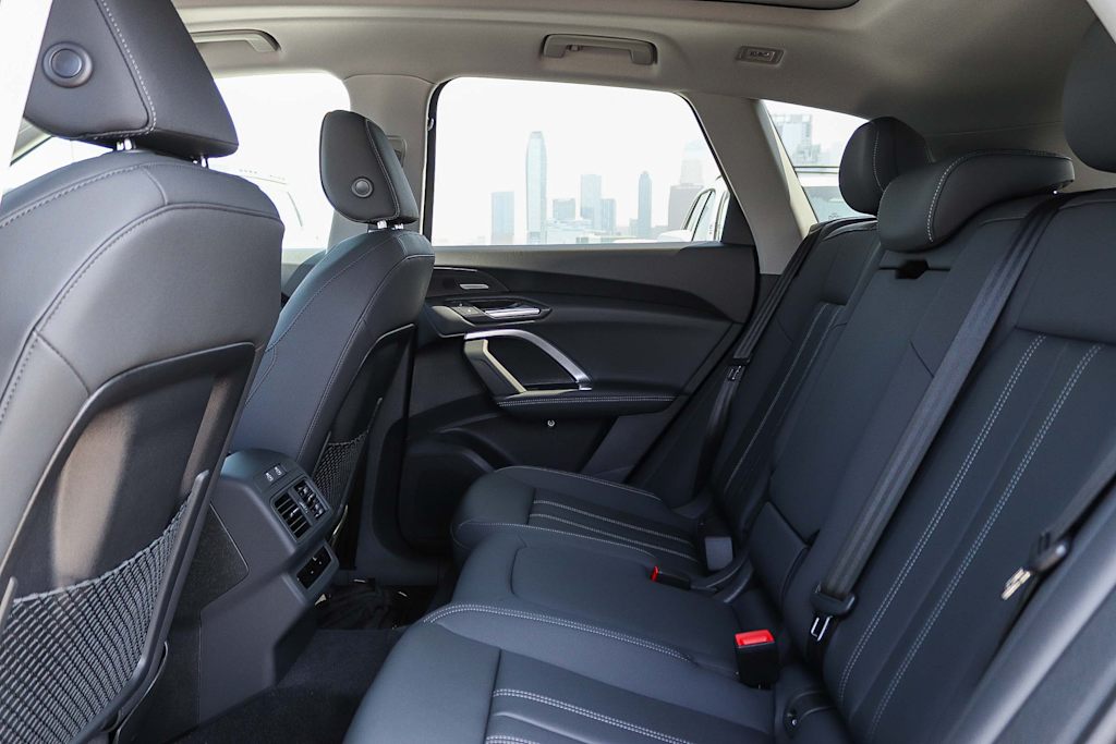 Thumbnail: 2026 Audi Q5 - 12