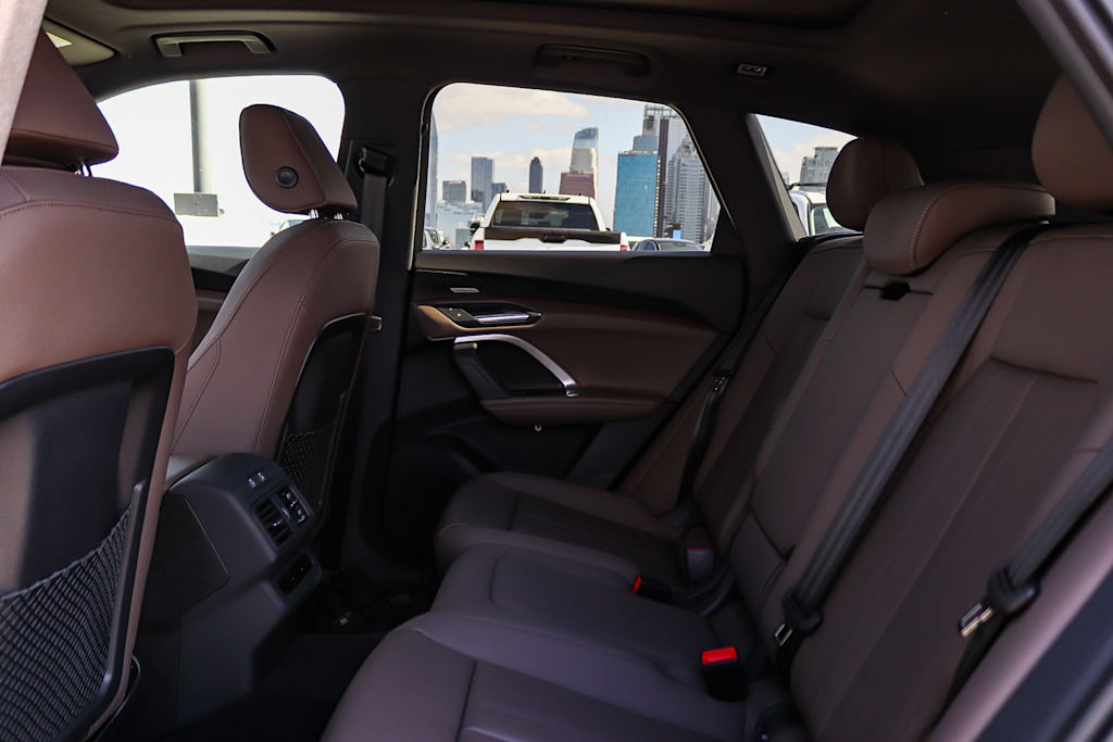 Thumbnail: 2026 Audi Q5 - 12