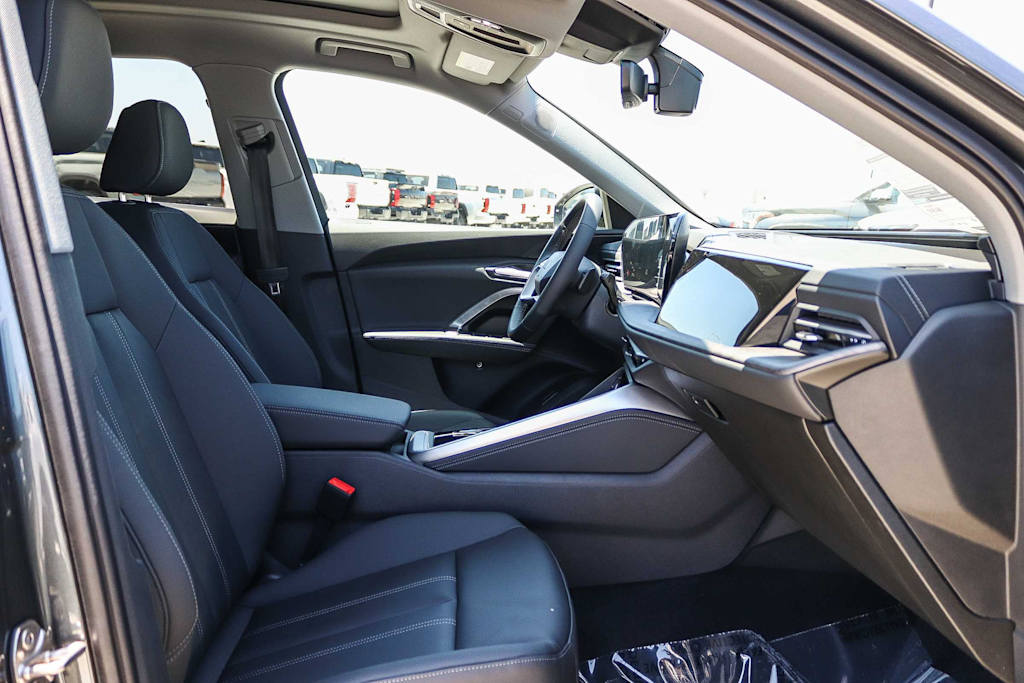 Thumbnail: 2026 Audi Q5 - 10