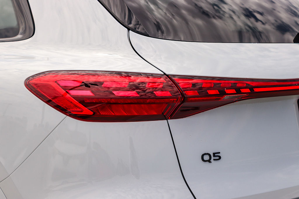 Thumbnail: 2026 Audi Q5 - 22