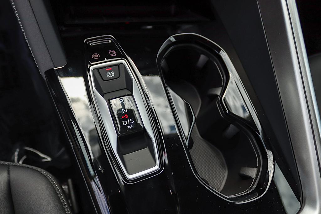 Thumbnail: 2026 Audi Q5 - 14