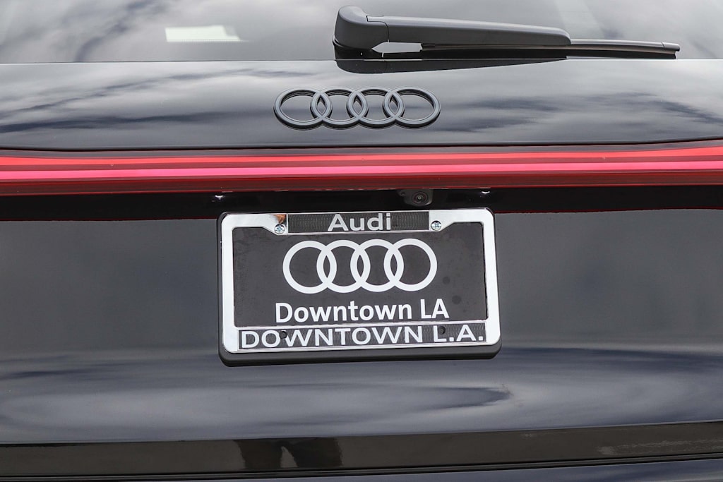 Thumbnail: 2026 Audi Q5 - 17
