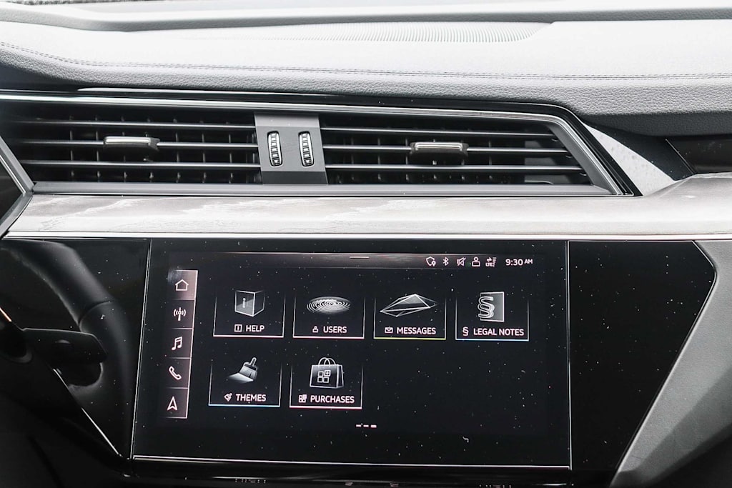 Thumbnail: 2023 Audi e-tron - 26