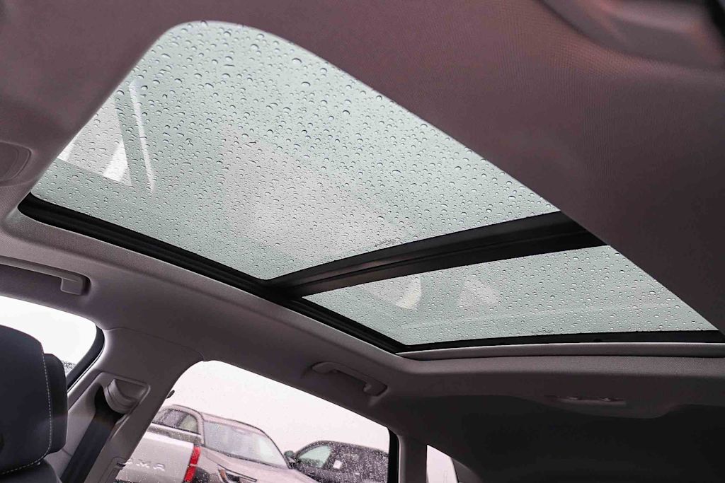 Thumbnail: 2023 Audi e-tron - 37