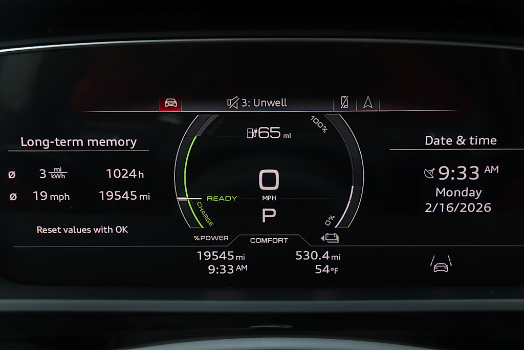 Thumbnail: 2023 Audi e-tron - 16