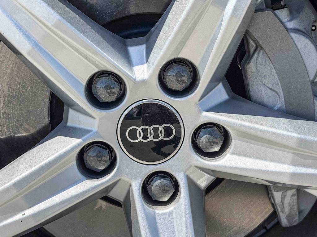 Thumbnail: 2023 Audi Q5 - 14