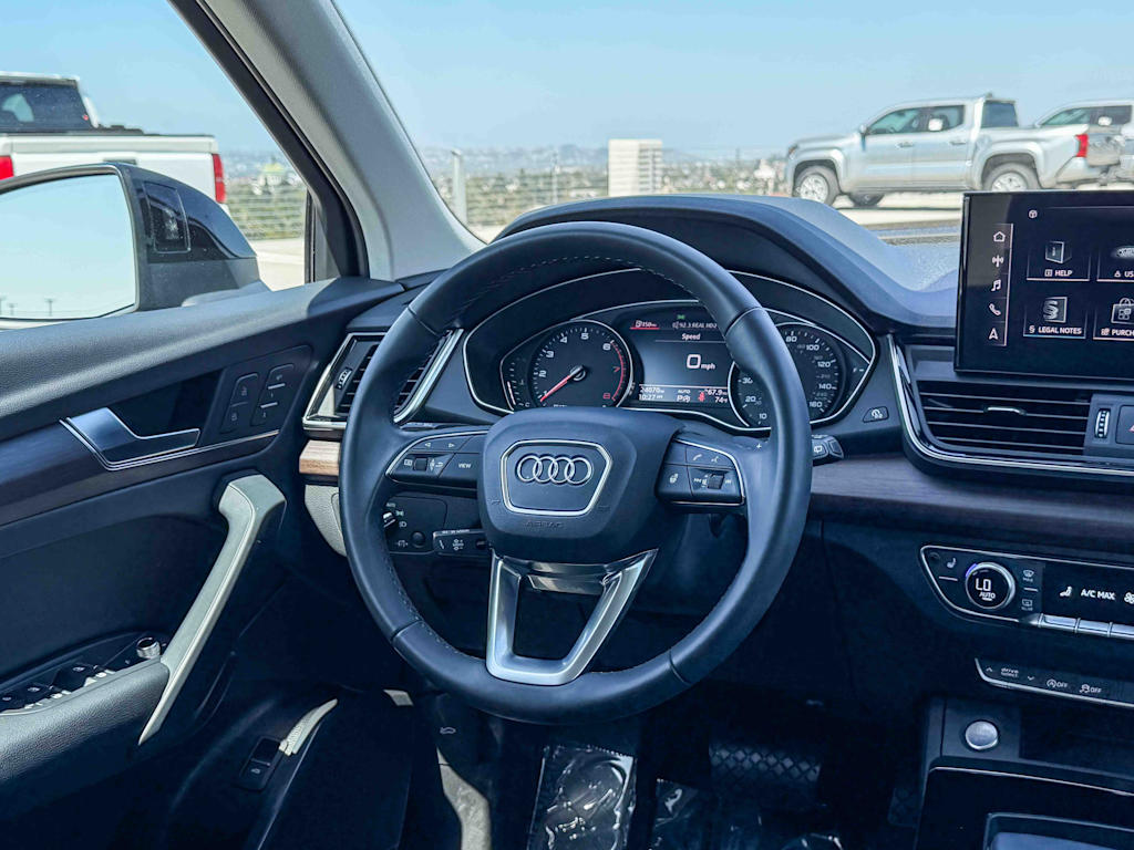 Thumbnail: 2023 Audi Q5 - 9