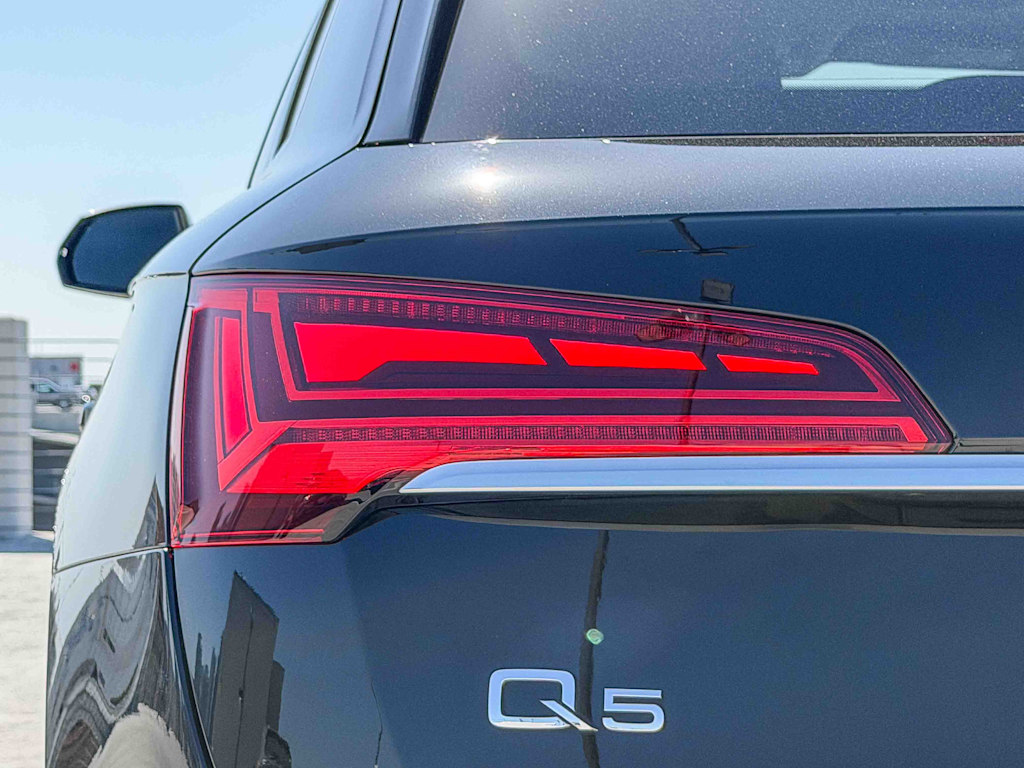 Thumbnail: 2023 Audi Q5 - 24