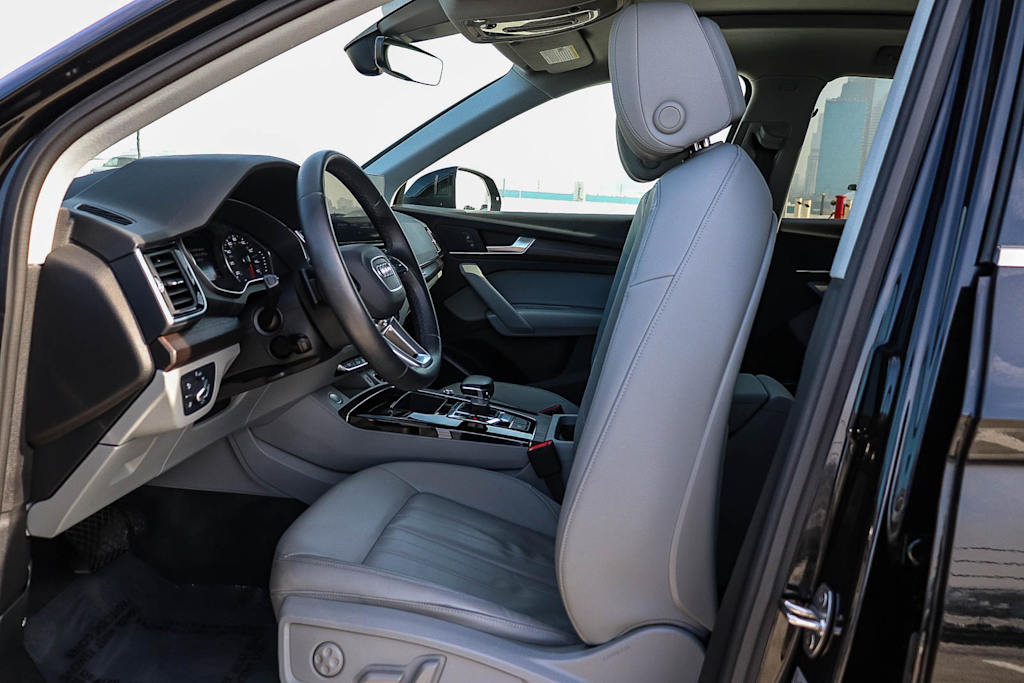 Thumbnail: 2023 Audi Q5 - 11