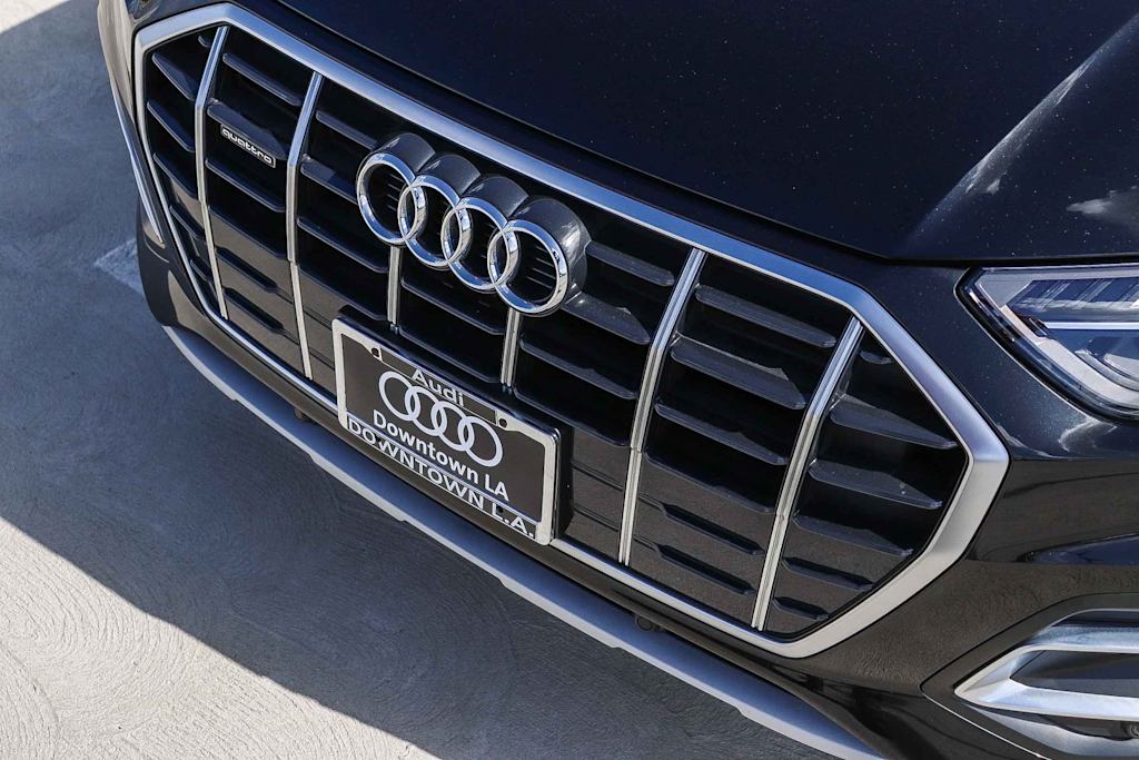 Thumbnail: 2023 Audi Q5 - 6