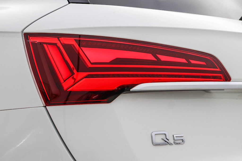 Thumbnail: 2022 Audi Q5 - 23