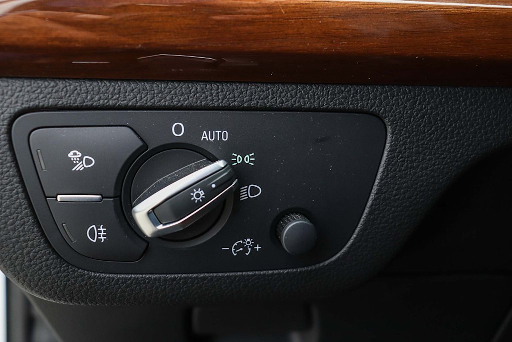 Thumbnail: 2022 Audi Q5 - 33