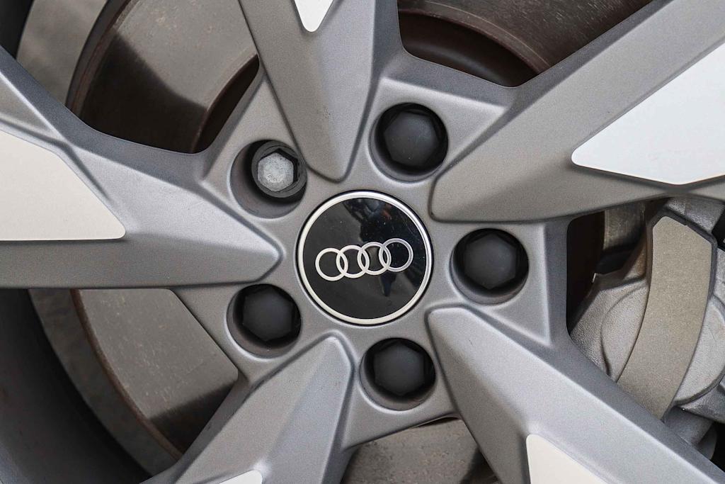 Thumbnail: 2022 Audi Q5 - 13