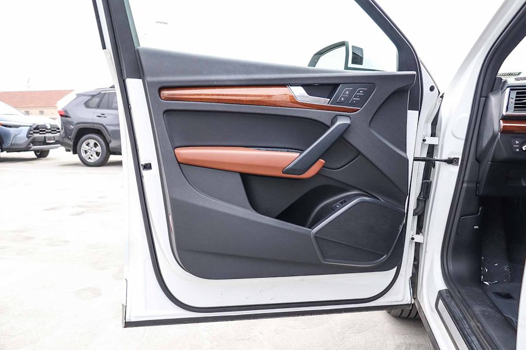 Thumbnail: 2022 Audi Q5 - 32