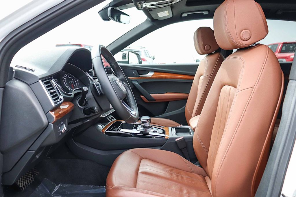 Thumbnail: 2022 Audi Q5 - 10