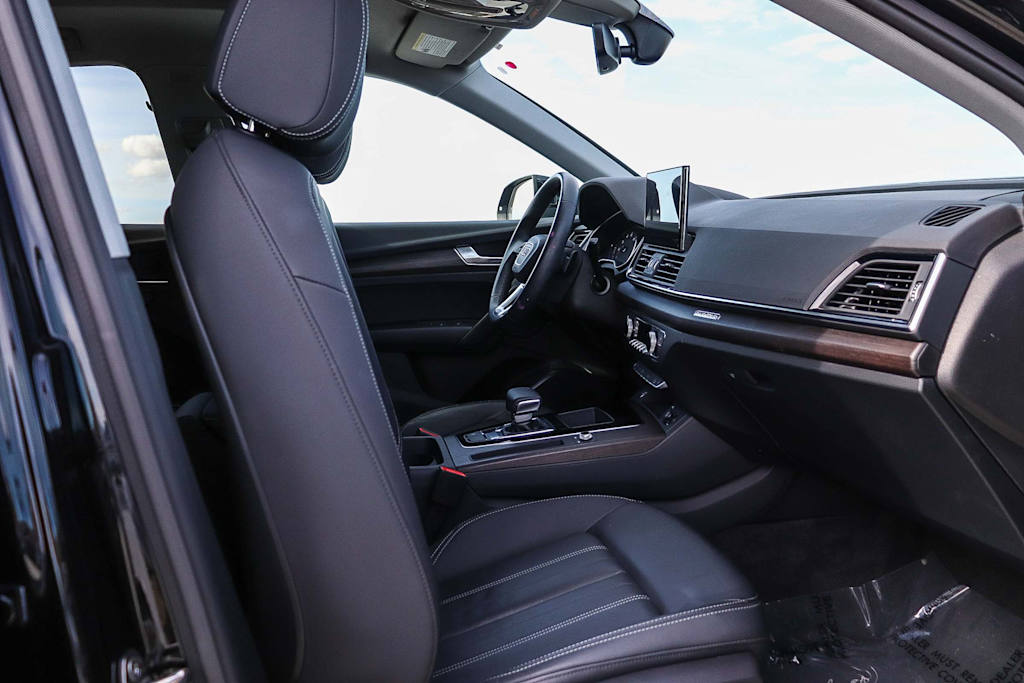 Thumbnail: 2023 Audi Q5 - 10