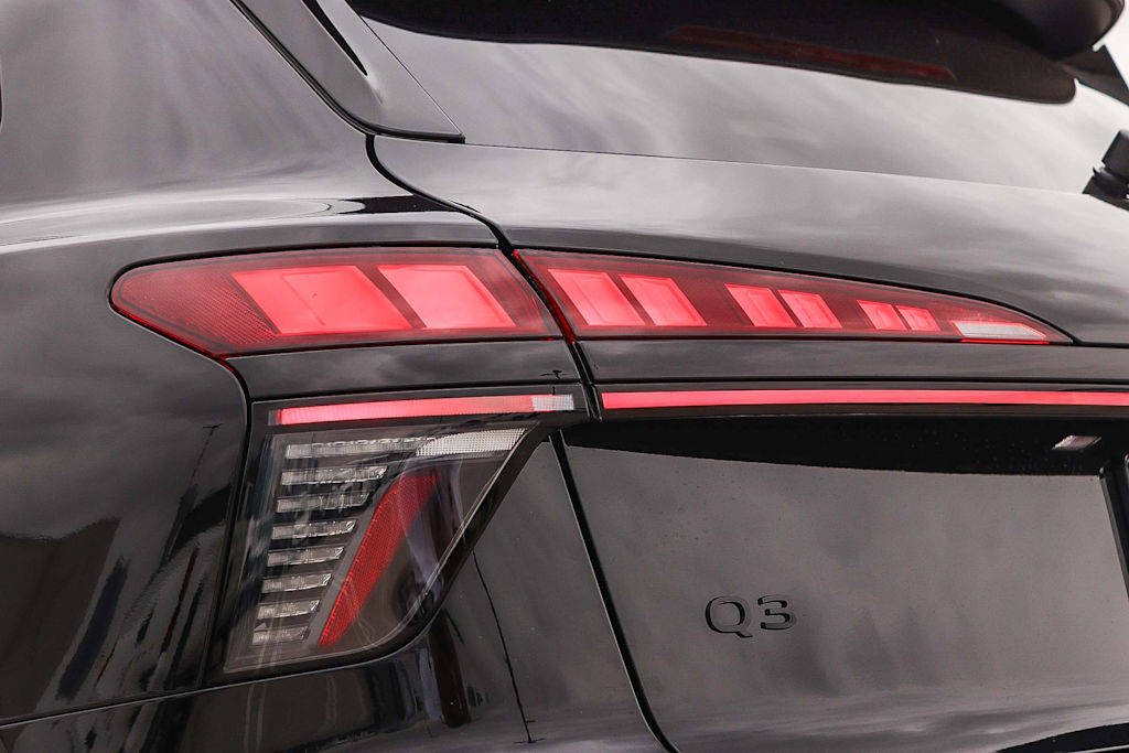 Thumbnail: 2026 Audi Q3 - 23