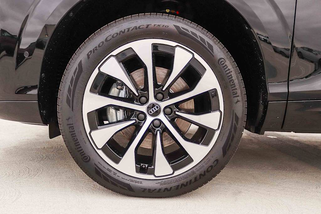 Thumbnail: 2026 Audi Q3 - 24