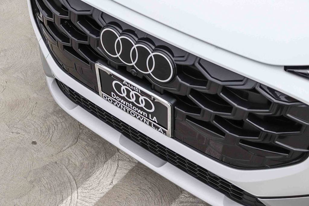 Thumbnail: 2026 Audi Q3 - 6