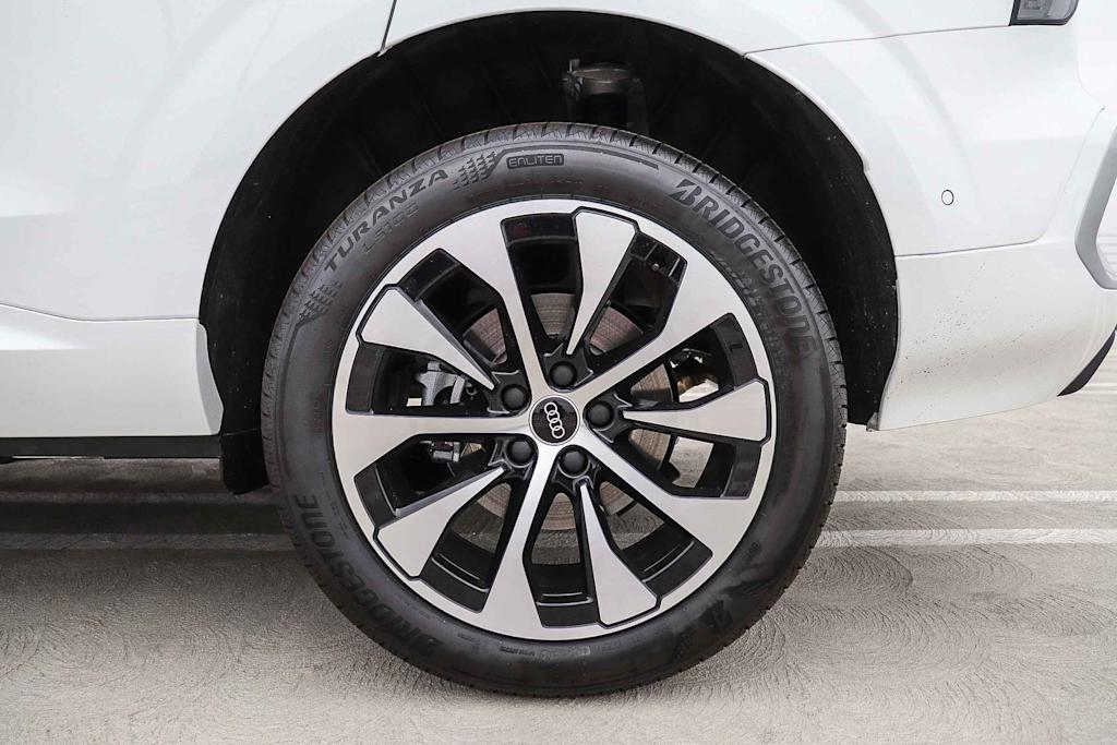 Thumbnail: 2026 Audi Q3 - 7
