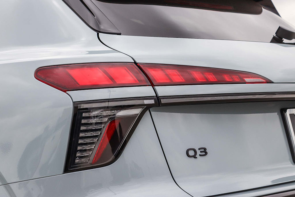 Thumbnail: 2026 Audi Q3 - 21