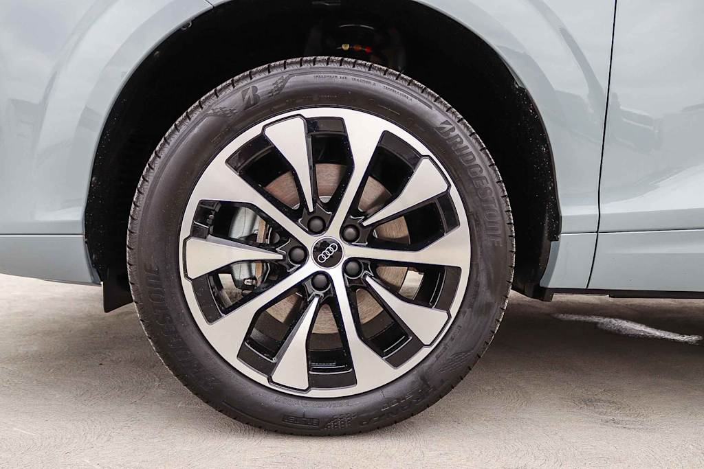 Thumbnail: 2026 Audi Q3 - 22