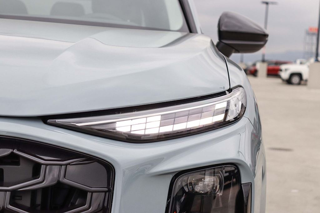 Thumbnail: 2026 Audi Q3 - 18