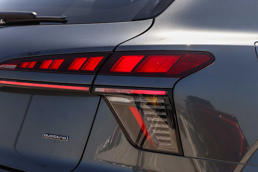 Thumbnail: 2026 Audi Q3 - 21