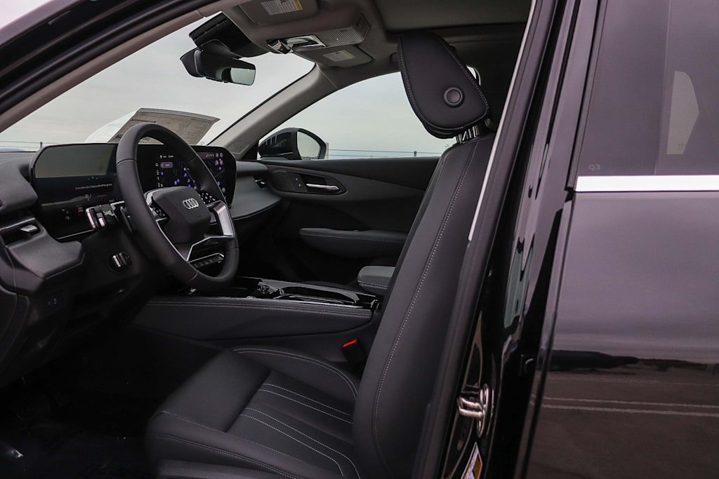 Thumbnail: 2026 Audi Q3 - 11