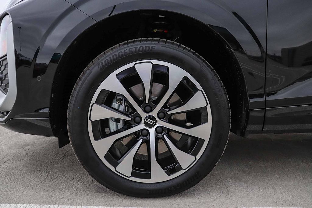 Thumbnail: 2026 Audi Q3 - 23