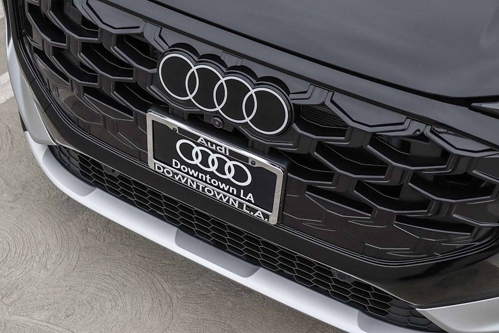 Thumbnail: 2026 Audi Q3 - 6