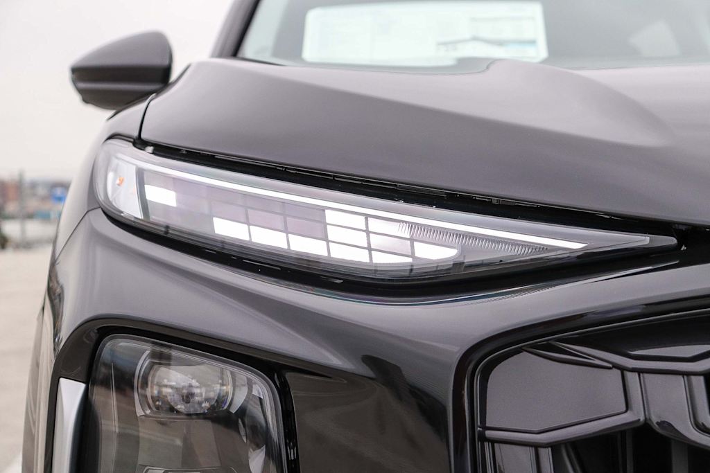 Thumbnail: 2026 Audi Q3 - 20