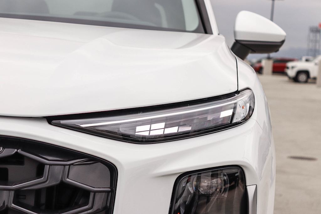 Thumbnail: 2026 Audi Q3 - 18