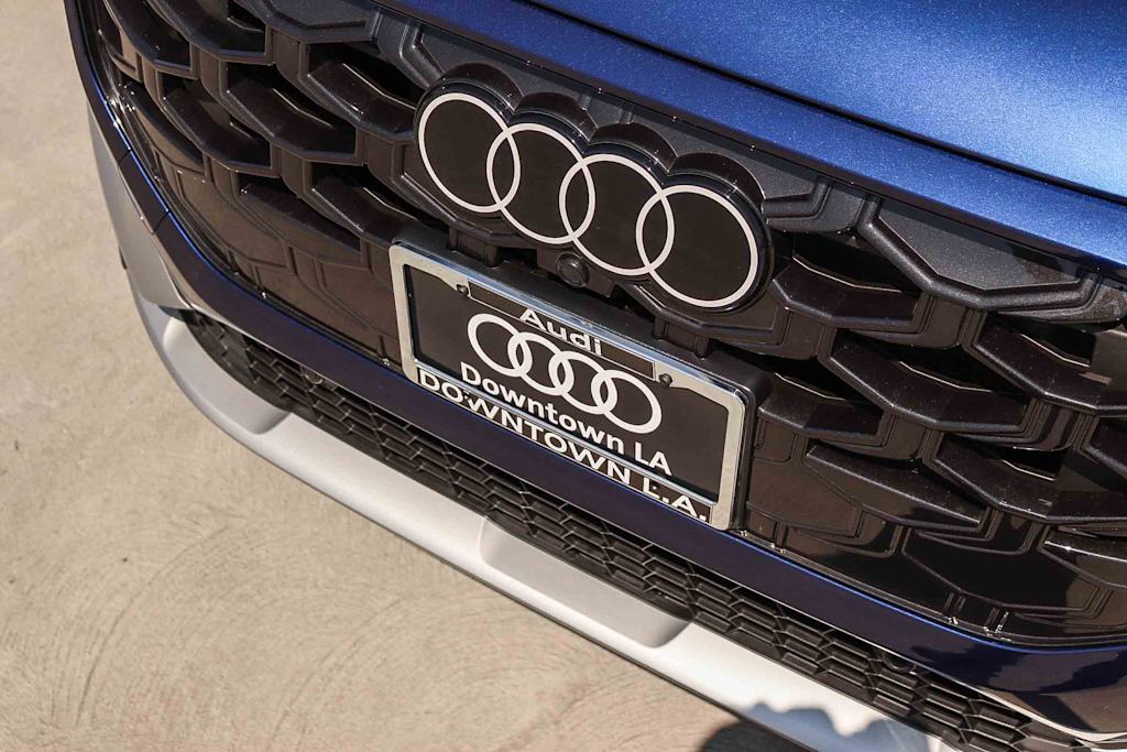 Thumbnail: 2026 Audi Q3 - 6