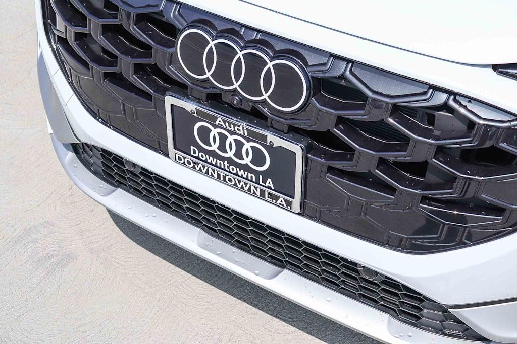 Thumbnail: 2026 Audi Q3 - 6