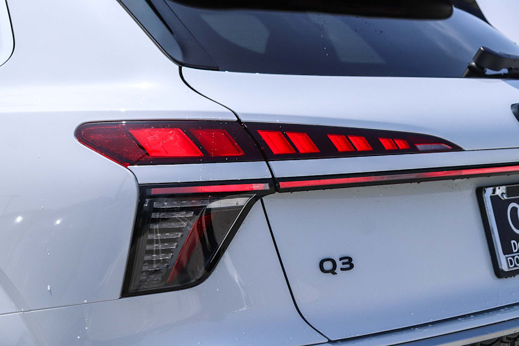 Thumbnail: 2026 Audi Q3 - 23