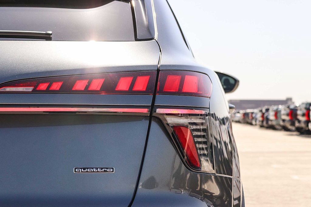 Thumbnail: 2026 Audi Q3 - 21
